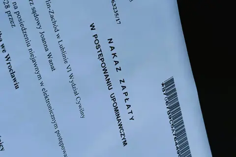 Nakaz zapłaty w postępowaniu upominawczym, wydany przez sąd w Lublinie. Dotyczy sprawy, w której prokura niestandaryzowany sekurytyzacyjny fundusz inwestycyjny zamknięty jest stroną.