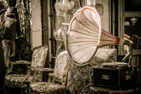 Spokojna muzyka elektroniczna: relaks, skupienie i najlepsi artyści
