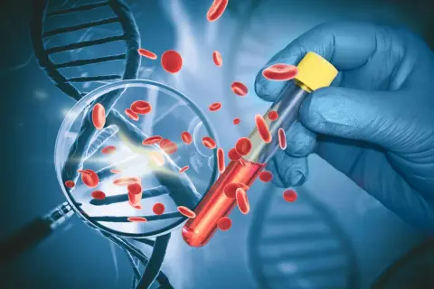 Badanie krwi pod mikroskopem, DNA i probówka. Trucheck Intelli NFZ - przyszłość diagnostyki.