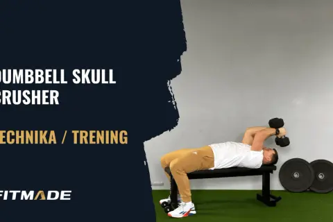 Mężczyzna wykonuje ćwiczenie skull crushers z hantlami leżąc na ławce.