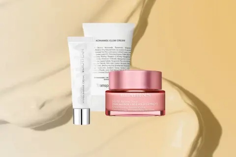 Zwei Hautpflegeprodukte: eine Tube Biotherm Aquasource Hydra Barrier Cream und ein Tiegel Clarins Multi-Active Jour. Beide sind reichhaltige feuchtigkeitscremes für strahlende Haut.