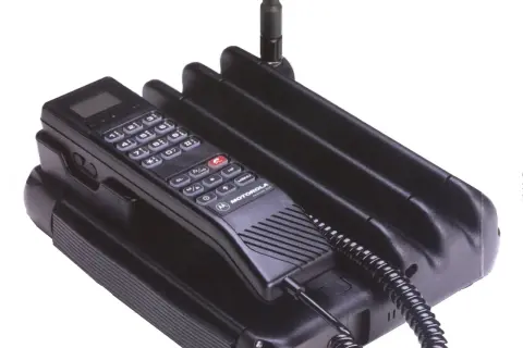 Pierwszy telefon komórkowy w Polsce - historia, która zaskakuje