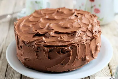 Saftige Schokotorte mit cremiger Glasur, perfekt für jedes schokoladige schokotorte rezept.