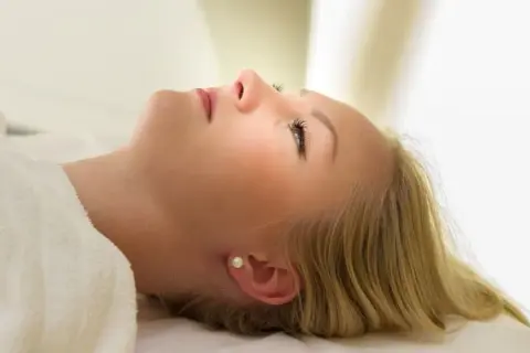 Peeling fenolowy ile się goi - poznaj czas regeneracji skóry