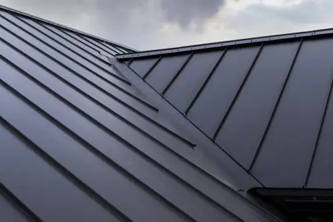 Ile kosztują łaty i kontrłaty na dach? Zaskakujące ceny materiałów