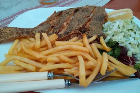 Gdzie zjeść w Dziwnowie? Najlepsze restauracje, które musisz poznać