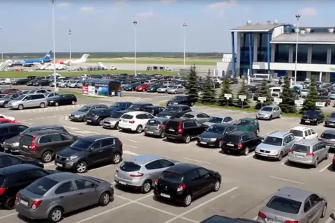 Ile kosztuje wjazd na lotnisko Pyrzowice? Sprawdź opłaty parkingowe