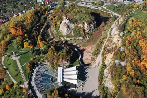 Rezerwat przyrody Kadzielnia Kielce - tajemnice geologiczne i atrakcje