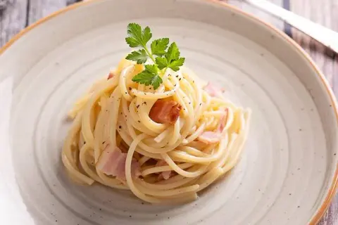 Carbonara Italiana: El Secreto de la Receta Auténtica sin Nata