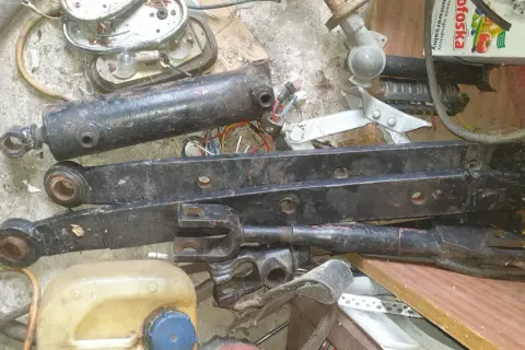 Podnośnik hydrauliczny nie działa? Napraw go sam krok po kroku