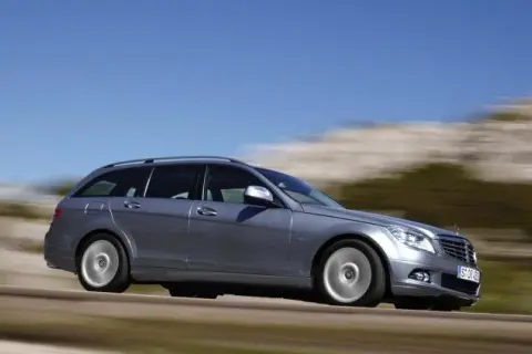 Mercedes Klasy C: Poradnik zakupowy którą generację wybrać?