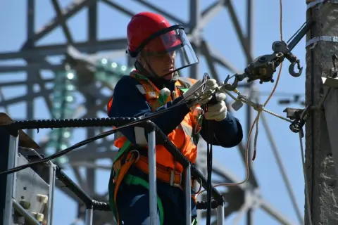 Ile zarabia elektryk w Danii? Poznaj zaskakujące stawki i różnice