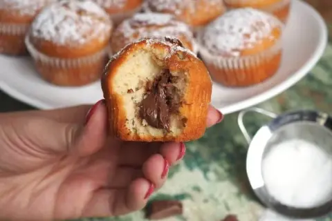 Niezawodny przepis na babeczki: Zawsze wychodzą, bez zakalca!