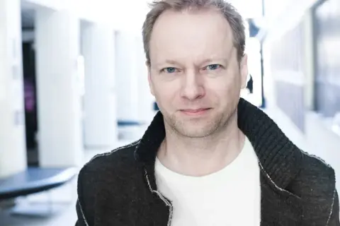 Maciej Stuhr: Wszechstronny aktor, głos pokolenia. Co o nim wiesz?
