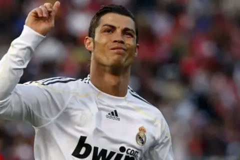 Kiedy urodził się Ronaldo? Poznaj jego fascynującą historię