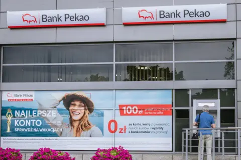 Kiedy przelew Pekao? Sprawdź godziny sesji i uniknij opóźnień