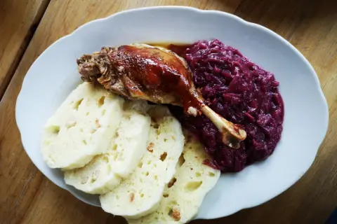 Adršpach: Gdzie zjeść? Najlepsze restauracje i czeskie piwo!