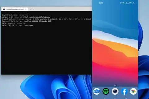 Ventana de comandos muestra cómo duplicar pantalla móvil en PC. A la derecha, la interfaz de un móvil Android con su fondo de pantalla.