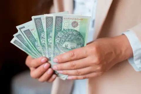 Ile można zarobić bez prowadzenia działalności? Odkryj limity i możliwości