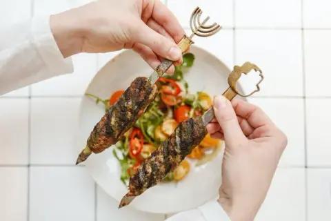 Czy kebab jest lekkostrawny? Odkryj, co wpływa na trawienie