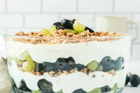 Trauben Keks Dessert: Einfaches Rezept ohne Backen | Schnell & Lecker