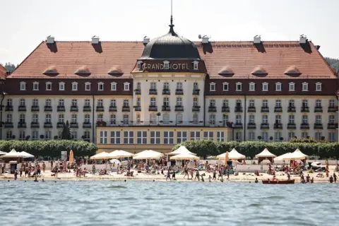 Hotel Marmur gdzie jest? Odkryj tajemnice fikcyjnego hotelu w Sopocie