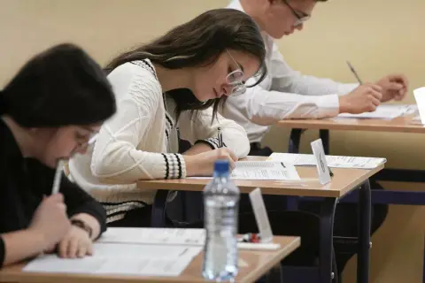 Czy za maturę się płaci? Sprawdź, kiedy musisz uiścić opłatę