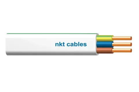 Przekrój kabla NKT Cables z trzema żyłami: żółto-zieloną, niebieską i brązową. Idealny, by dowiedzieć się, jaki kabel do gniazdek wybrać.