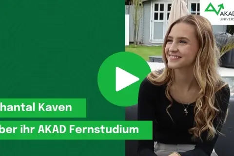 Chantal Kaven erzählt, wie sie erfolgreich nebenberuflich studieren kann.