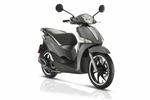 Maxi skuter 125 jaki wybrać – najlepsze modele i ich wady