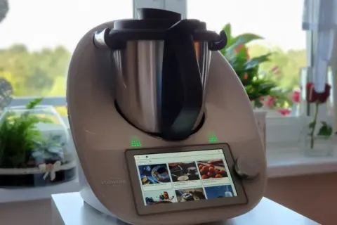 Jak włączyć Thermomix TM6 - proste kroki, które musisz znać