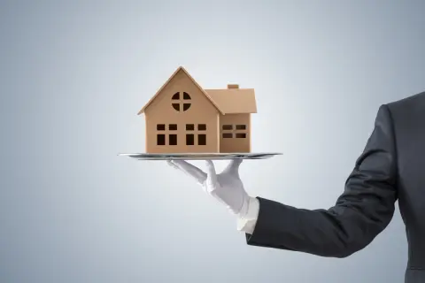 Kto płaci prowizję dla biura nieruchomości przy sprzedaży? Oto fakty