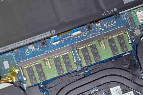 Co daje RAM w laptopie? Zwiększ wydajność i uniknij problemów