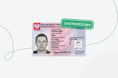 Dowód osobisty Jana Kowalskiego z zieloną naklejką "ZASTRZEŻONY". Dowiedz się, jak zablokować dowód osobisty w razie zgubienia lub kradzieży.