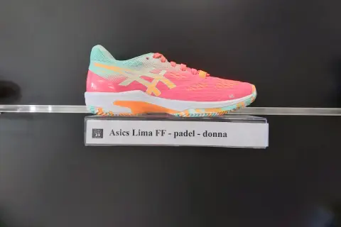 Scarpa da padel Asics Lima FF donna, con tomaia rosa vivace e dettagli azzurri e arancioni.