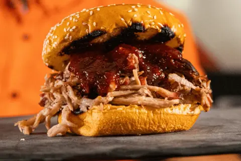 Burger Porc Effiloché : Le Secret d'une Viande Ultra-Tendre
