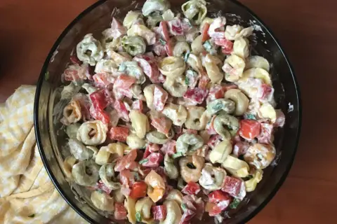 Idealne tortellini do sałatki: Sekrety wyboru i przygotowania