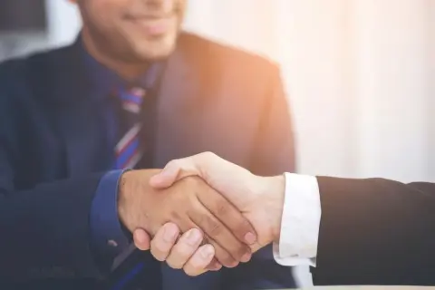 Kiedy można odstąpić od umowy sprzedaży? Poznaj swoje prawa i terminy