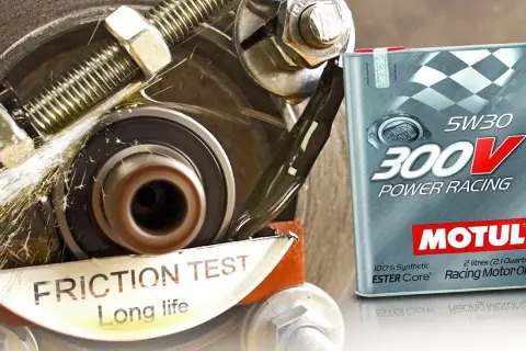 5W30 Motul 300V - najlepszy olej do silników sportowych i wyścigowych