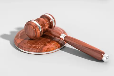 Jak zablokować sprzedaż nieruchomości i uniknąć problemów prawnych