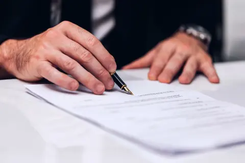 Ile kosztuje wykreślenie hipoteki z księgi wieczystej? Sprawdź opłatę i procedurę