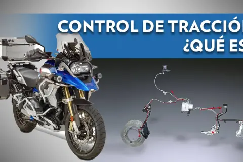 Detalle de una moto y su sistema de control de tracción.