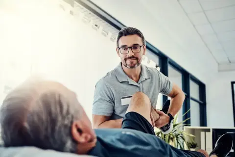 Fizjoterapeuta: Kto to jest i kiedy pomoże? Przewodnik po zawodzie