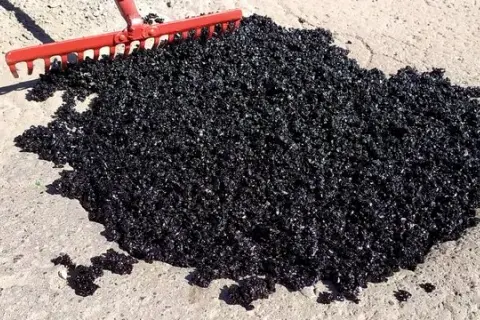 Ile schnie asfalt na zimno? Sprawdź, kiedy możesz jeździć po naprawie