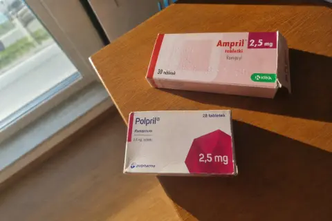 Dwa opakowania leków na nadciśnienie: Polpril i Ampril. Szukasz polpril zamienniki? Oba zawierają ramipril.