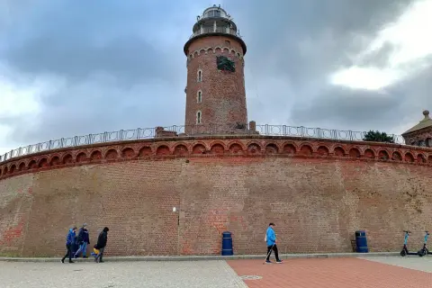 Kołobrzeg co warto zobaczyć: najciekawsze atrakcje i miejsca do odwiedzenia