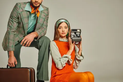 Styl vintage: definicja, różnice i jak go nosić nowocześnie?