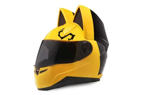 Kask motocyklowy lustrzanka: uniknij niebezpieczeństw na drodze