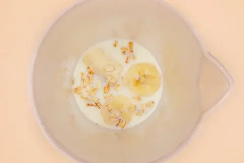 Koktajl bananowy z płatkami owsianymi - zdrowy przepis na śniadanie