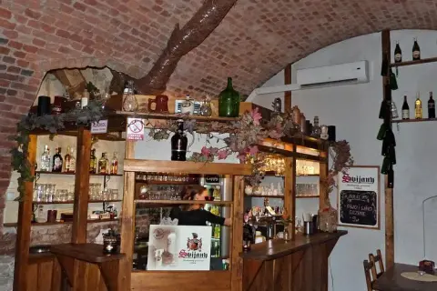 Cieszyn gdzie zjeść? Odkryj najlepsze lokalne restauracje i kawiarnie